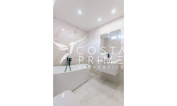 Újraértékesítés - Villa  - La Nucía