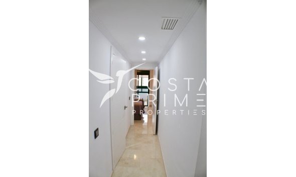 Resale - Apartment / Flat - Villajoyosa