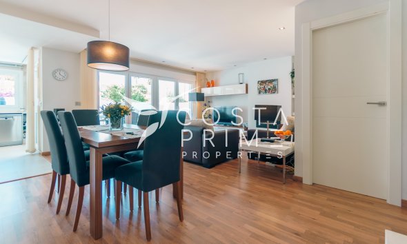 Resale - Villa  - Albir