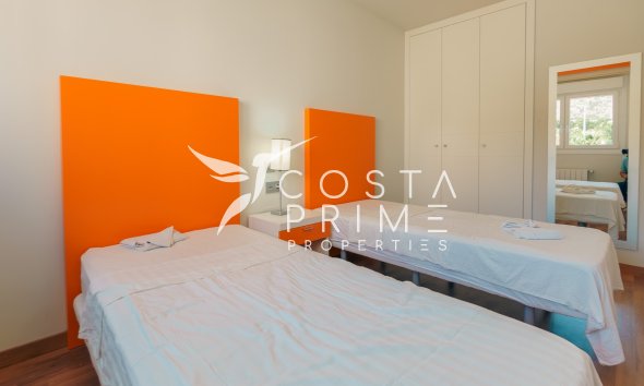 Resale - Villa  - Albir