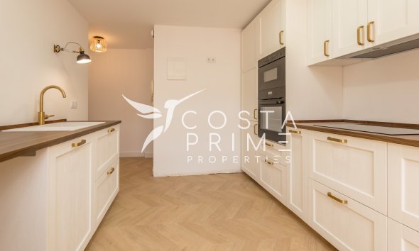 Újraértékesítés - Apartman / lakás - Alfas del Pí