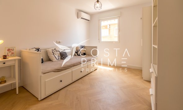 Újraértékesítés - Apartman / lakás - Alfas del Pí