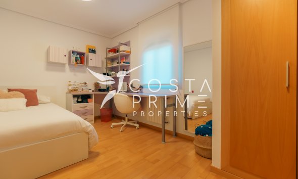 Újraértékesítés - Villa  - Benidorm