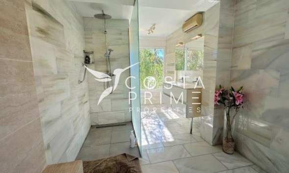 Újraértékesítés - Villa  - Albir