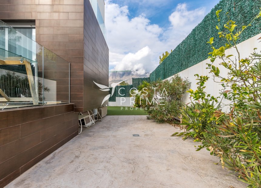 Újraértékesítés - Villa  - Finestrat