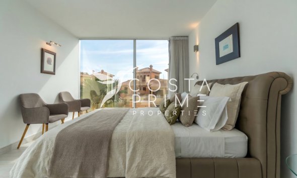 Újraértékesítés - Villa  - Finestrat