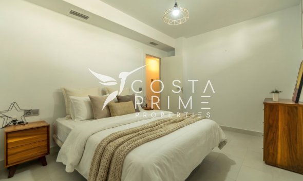 Újraértékesítés - Villa  - Finestrat