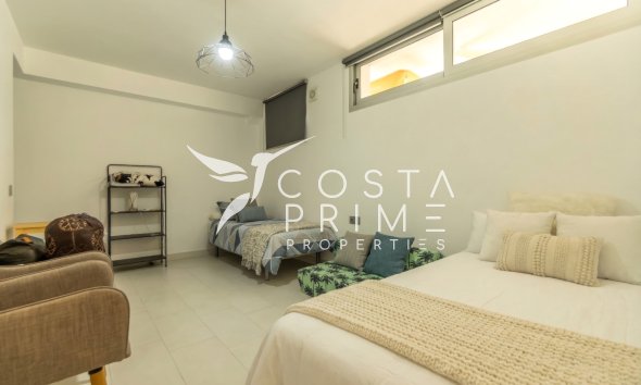 Újraértékesítés - Villa  - Finestrat