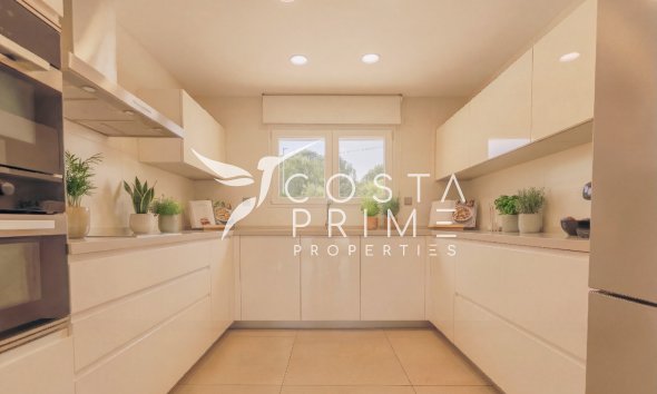 Resale - Villa  - Albir