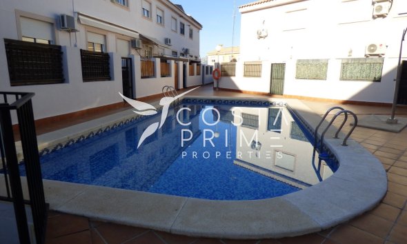 Újraértékesítés - Városháza / Semi - Polop