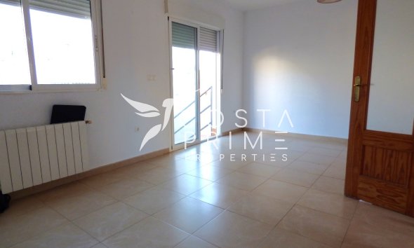 Újraértékesítés - Városháza / Semi - Polop