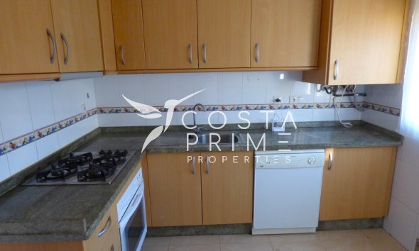 Újraértékesítés - Városháza / Semi - Polop