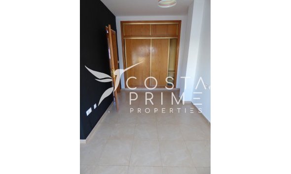 Újraértékesítés - Városháza / Semi - Polop