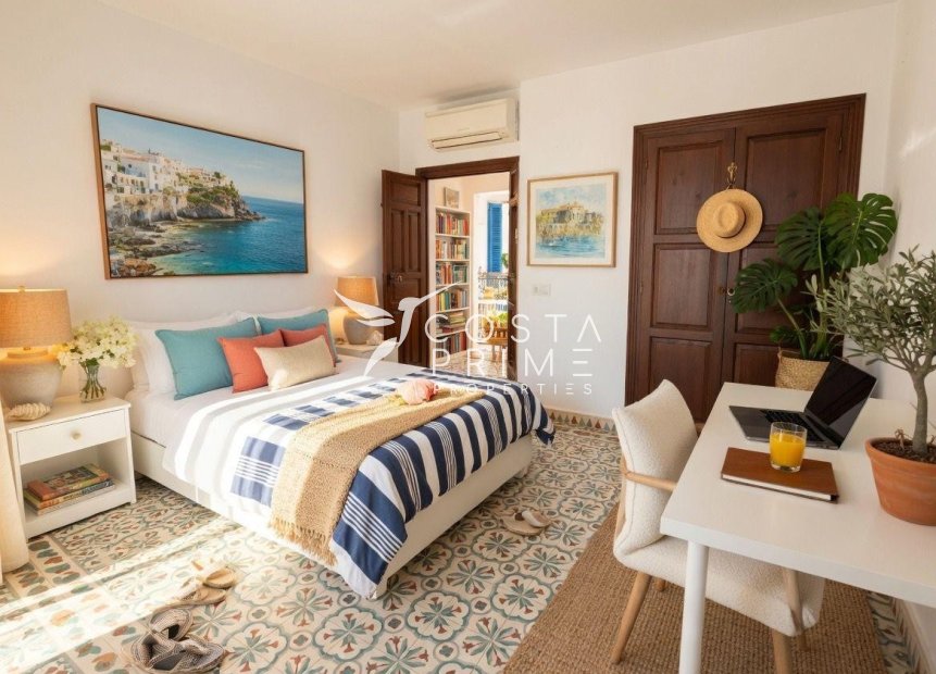 Resale - Villa  - Altea