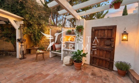 Resale - Villa  - Altea