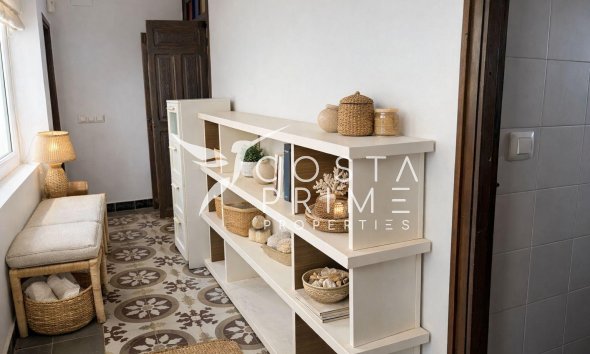 Resale - Villa  - Altea