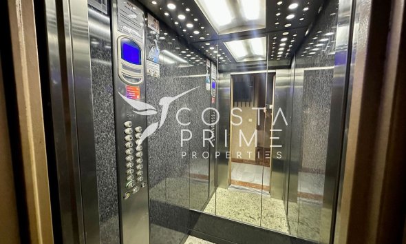 Újraértékesítés - Apartman / lakás - Benidorm