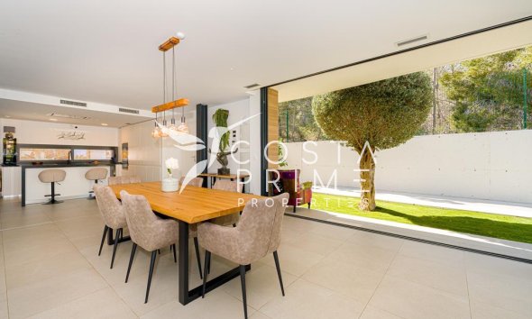 Resale - Villa  - Albir