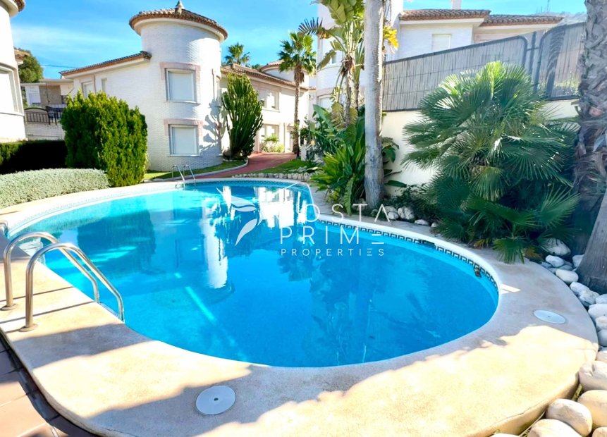 Resale - Villa  - Albir