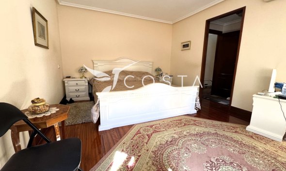 Resale - Villa  - Albir