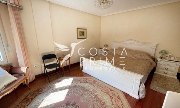 Resale - Villa  - Albir