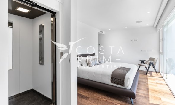 Nowy budynek - Szalet - Altea