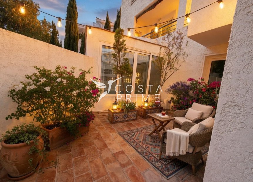 Resale - Villa  - Altea