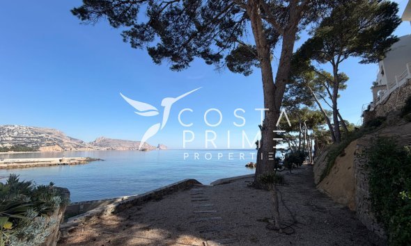 Resale - Villa  - Altea