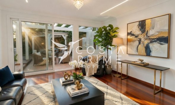 Resale - Villa  - Altea