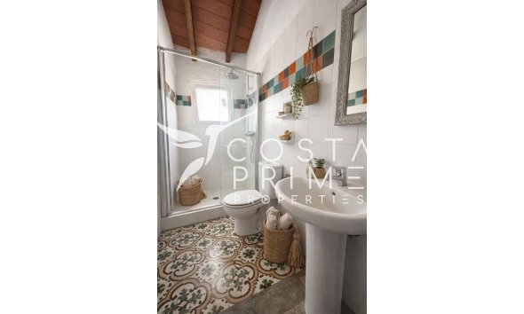 Resale - Villa  - Altea