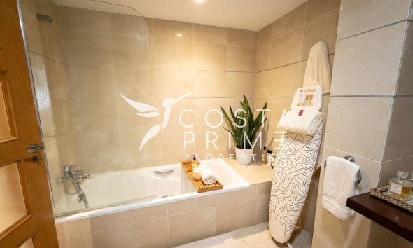 Resale - Villa  - Altea