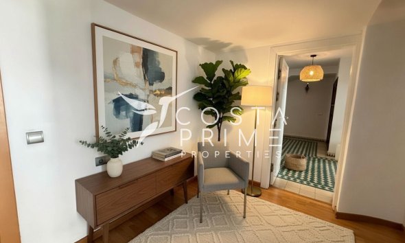 Resale - Villa  - Altea