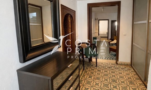 Resale - Villa  - Altea