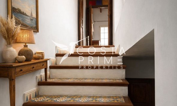 Resale - Villa  - Altea