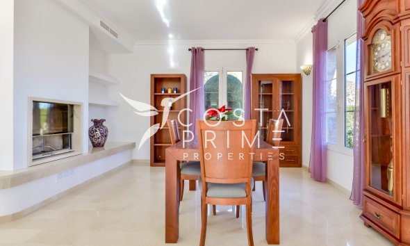 Resale - Villa  - Finestrat