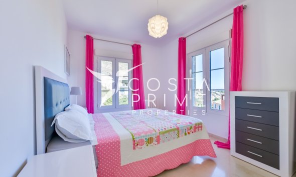 Resale - Villa  - Finestrat