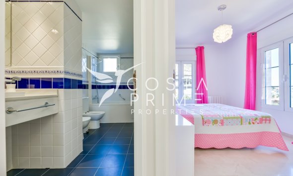 Resale - Villa  - Finestrat