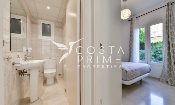 Resale - Villa  - Finestrat