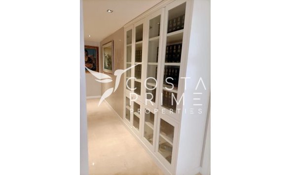 Resale - Apartment / Flat - Benidorm