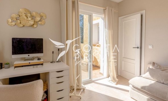 Resale - Townhouse / Semi - La Nucía