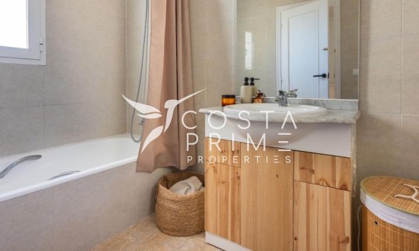 Resale - Townhouse / Semi - La Nucía