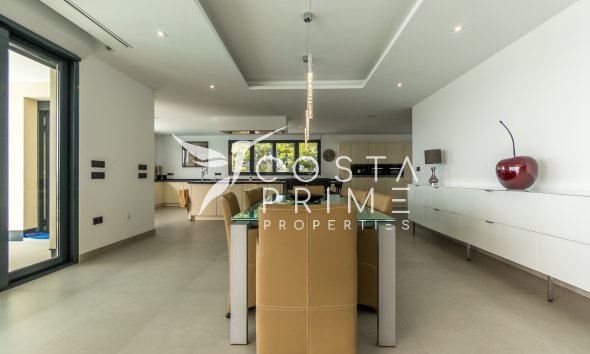 Resale - Villa  - Altea