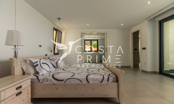 Resale - Villa  - Altea