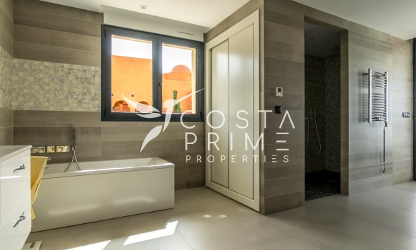 Resale - Villa  - Altea