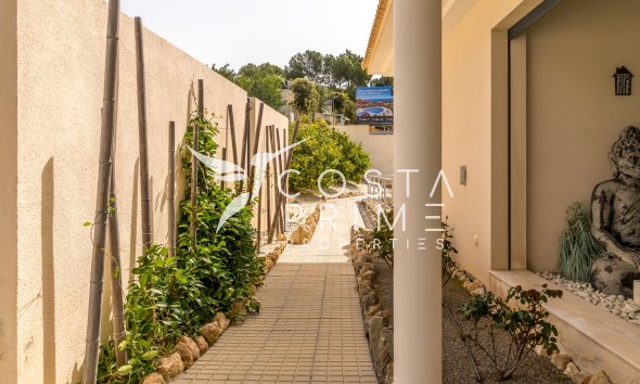 Resale - Villa  - Altea
