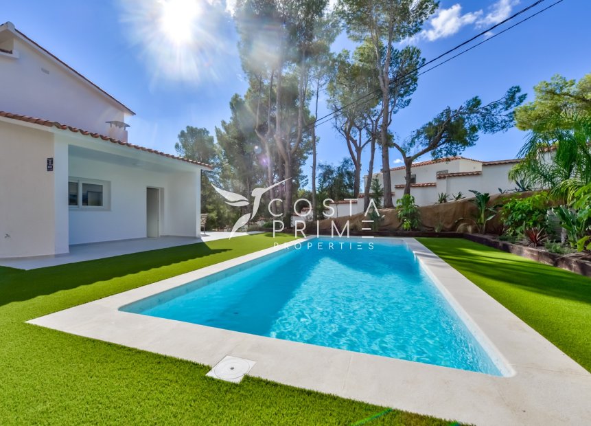 Resale - Villa  - Altea