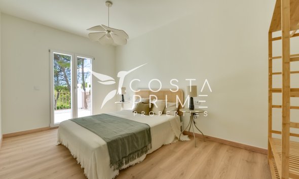 Resale - Villa  - Altea