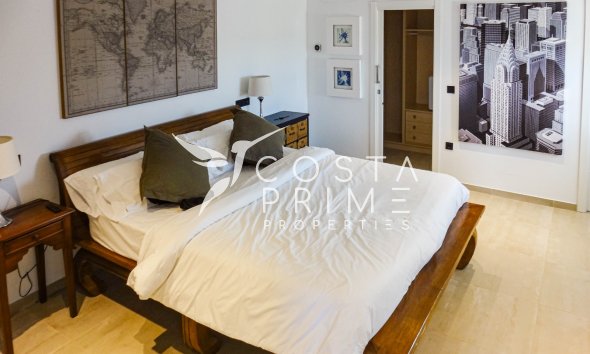 Újraértékesítés - Villa  - Altea