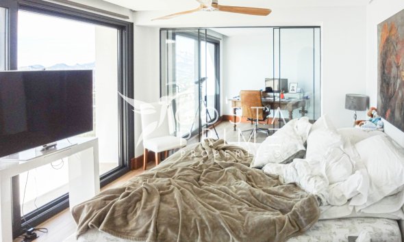 Újraértékesítés - Villa  - Altea