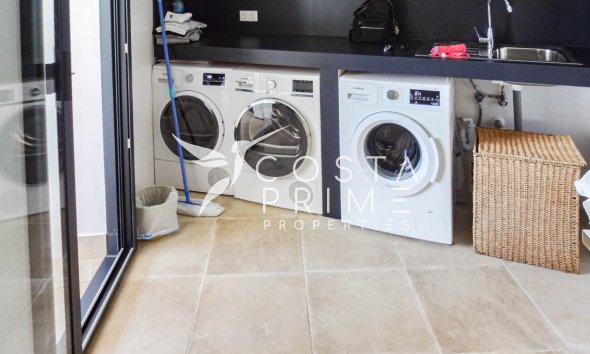 Újraértékesítés - Villa  - Altea